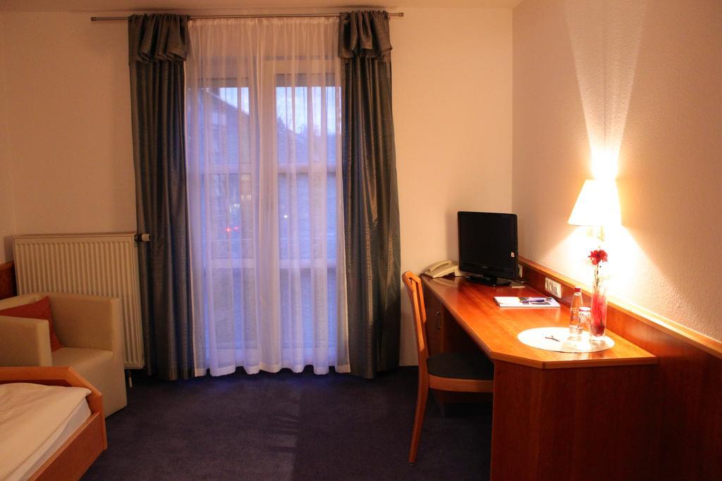 Reichenbach an der Fils Hotel Gasthaus Bock חדר תמונה
