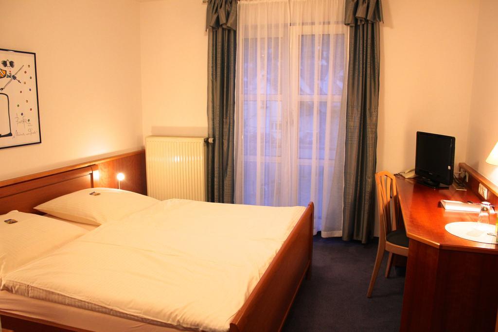 Reichenbach an der Fils Hotel Gasthaus Bock חדר תמונה